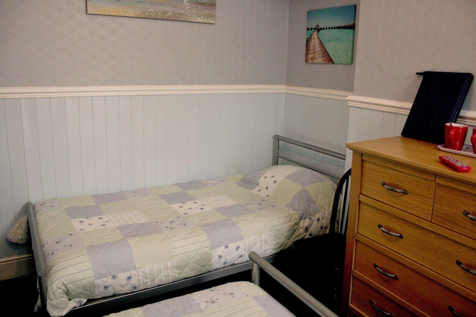 Devon View Guesthouse Суонси Экстерьер фото